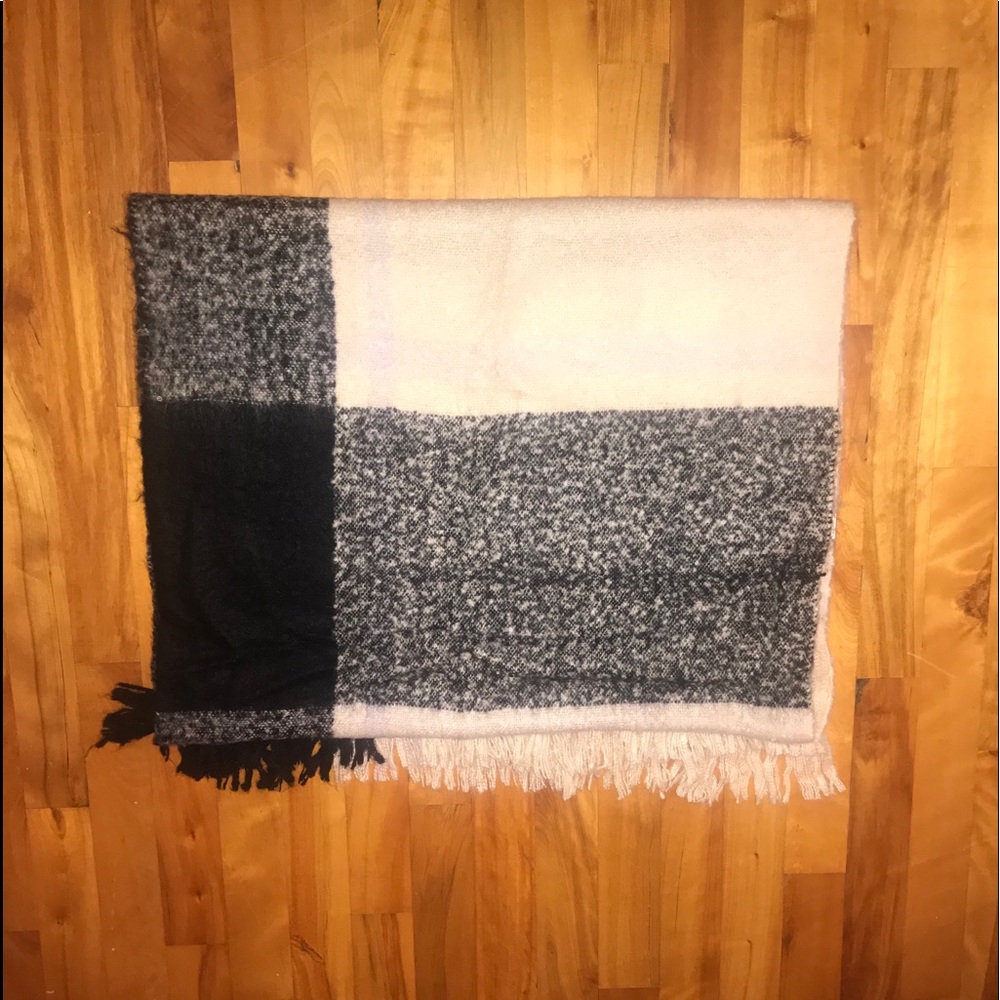 Oversized Zara H&M Scarf Wrap